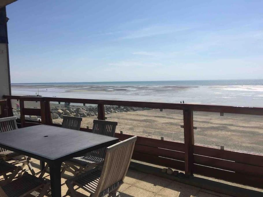 Les Iles Vue Sur Mer Agon-Coutainville Exteriér fotografie