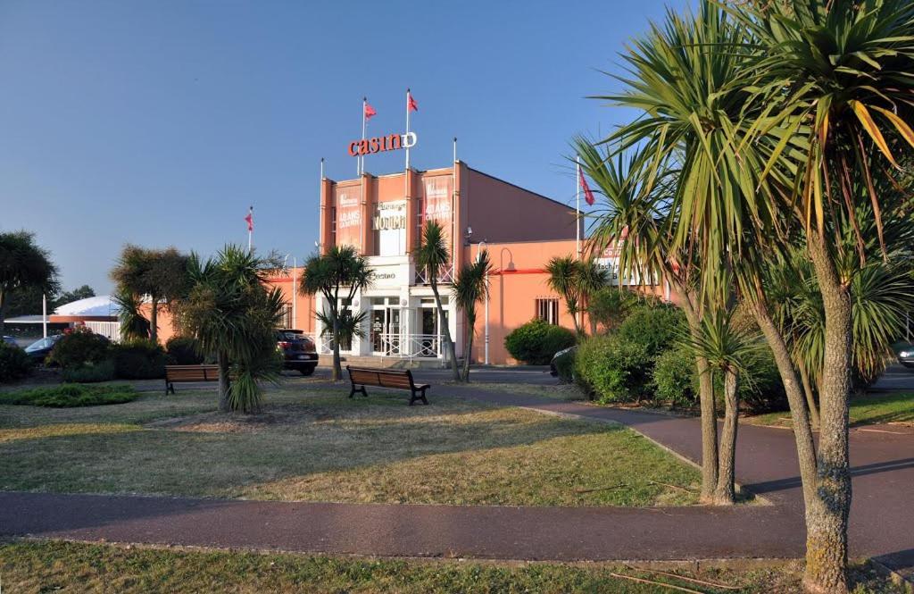Les Iles Vue Sur Mer Agon-Coutainville Exteriér fotografie