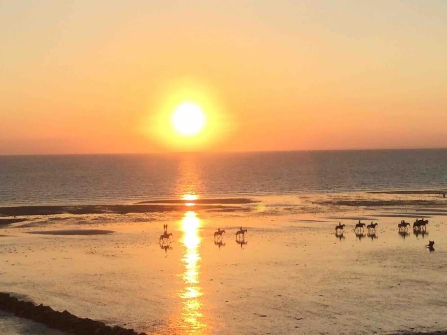 Les Iles Vue Sur Mer Agon-Coutainville Exteriér fotografie