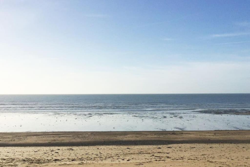 Les Iles Vue Sur Mer Agon-Coutainville Exteriér fotografie